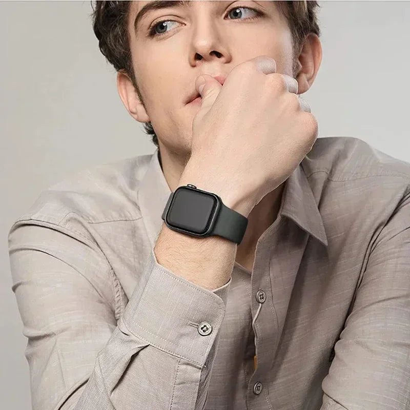 Apple Watch Silicone Strap (40–49mm, All Series)